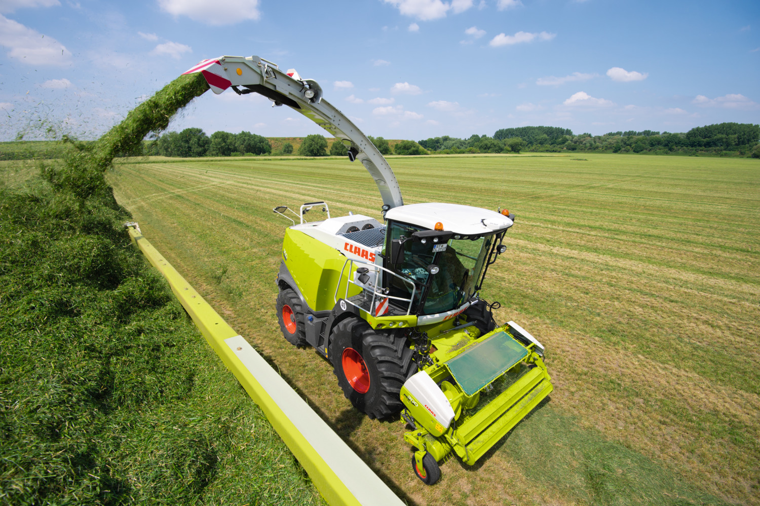 Аренда кормоуборочного комбайна: особенности, выбор Аренда кормоуборочного комбайна: особенности, выбор